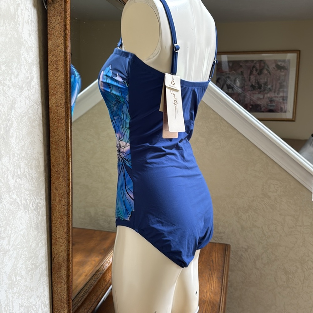 New Gottex Floral Women’s One Piece Swimsuit. Size 12. - Picture 9 of 13
